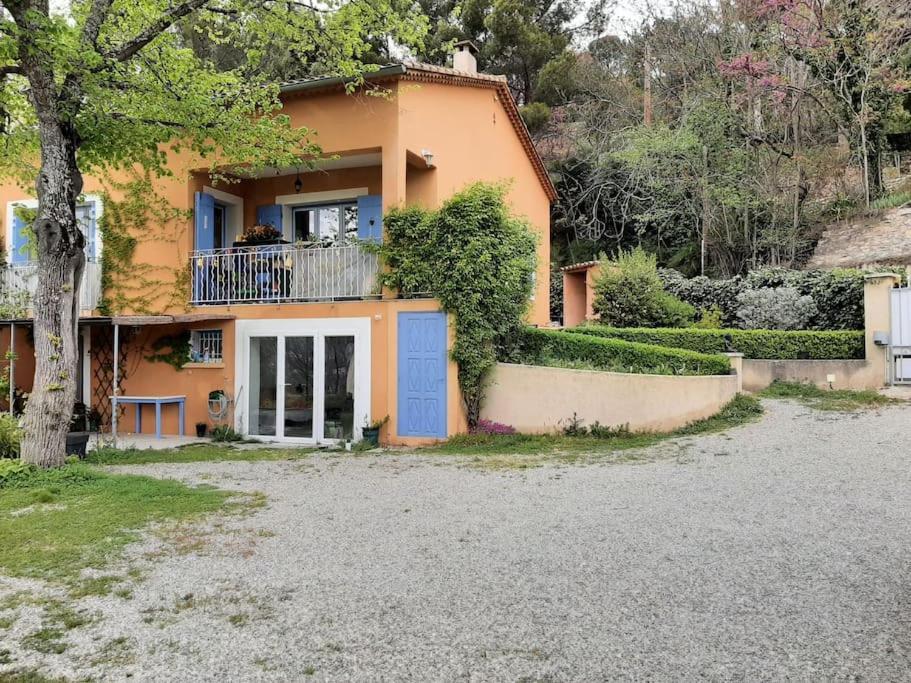 T.Belle Vue Panoramique Au Coeur Du Luberon 40M2 + Pergola . Jardin. P Apartment Apt Exterior photo